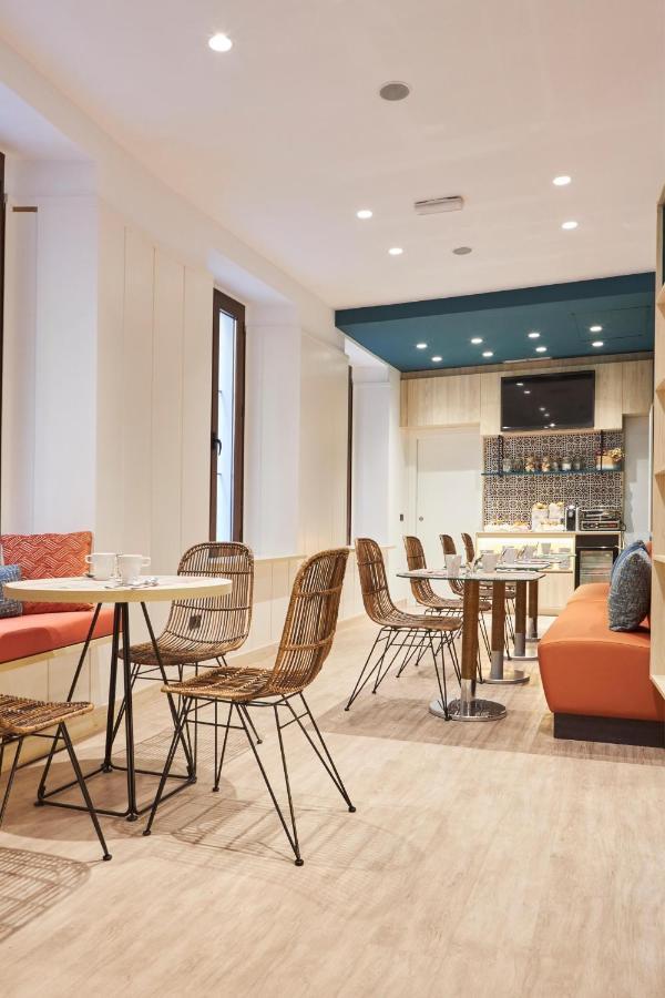U-Sense Sevilla Centro ภายนอก รูปภาพ